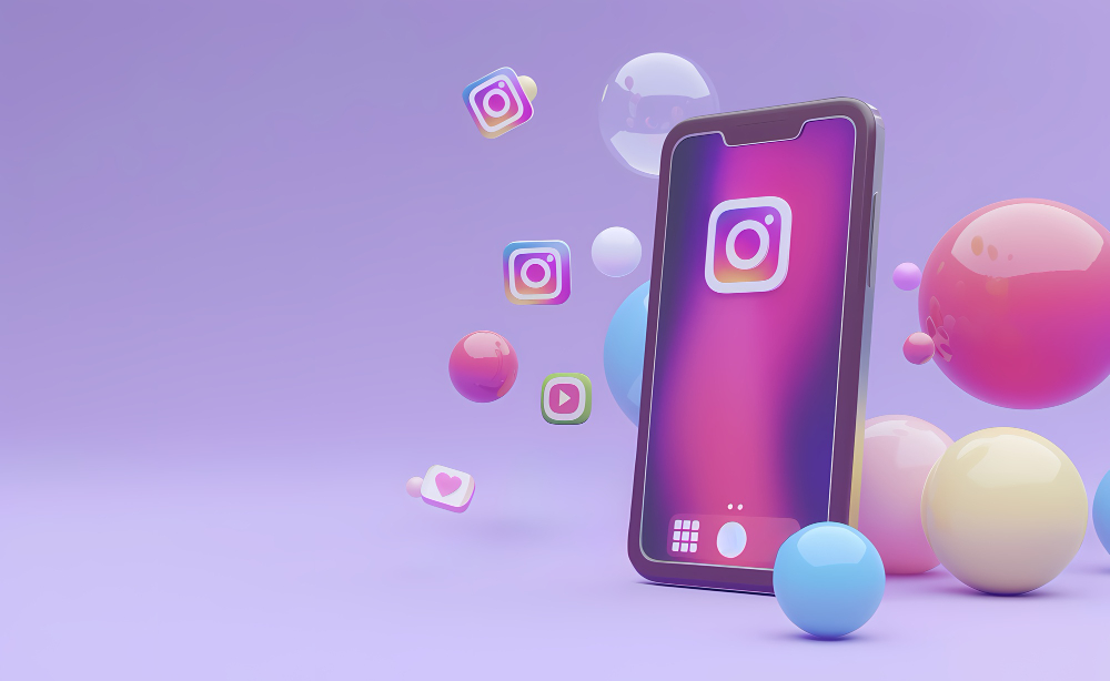 Smartphone avec logo Instagram entouré de bulles et d'icônes de médias sociaux, représentant une stratégie de contenu Instagram